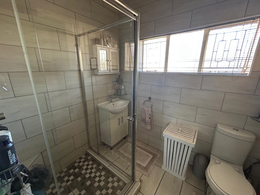 4 Bedroom Property for Sale in Monument Heights Northern Cape